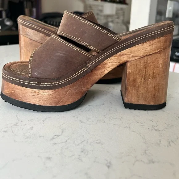 Vintage Y2K Candie’s Leather Platform Chunky Wooden Heel Sandals - Picture 4 of 13